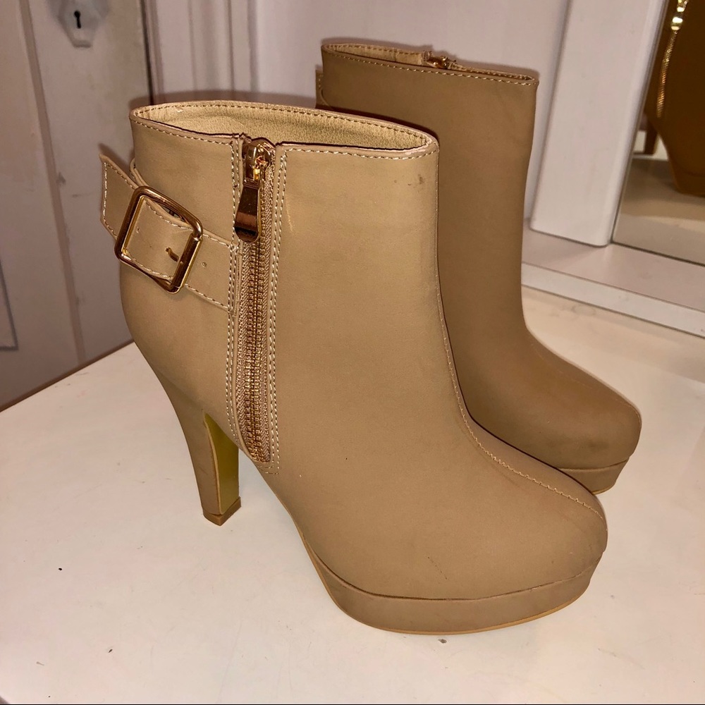 🆕 Top Moda tan booties/ankle boots